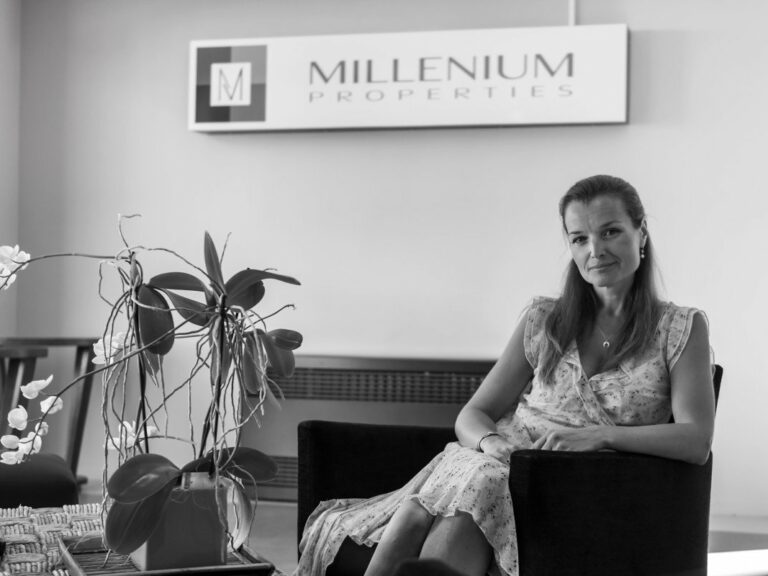 Aurore_Delsoir_Photographie_Portrait_d’entrepreneur_Corinne_Schweicher_1 Portrait corporate : Corinne Schweicher, Agence Millenium Properties, Wallonie 2018.