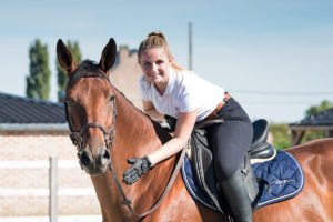 Marie et le dressage du cheval Chronos 18-9-2018 Aurore Delsoir Photographe d'entreprise en Bruxelles et en Wallonie