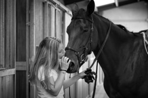 Marie et le dressage du cheval Chronos 18-9-2018 Aurore Delsoir Photographe d'entreprise en Bruxelles et en Wallonie