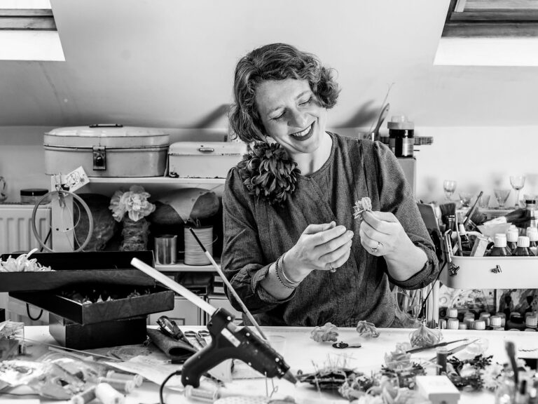 Dorothée l'a fait, portrait d'entrepreneur en lumière naturelle et noir et blanc, Aurore Delsoir photographe d'entreprise, 2019