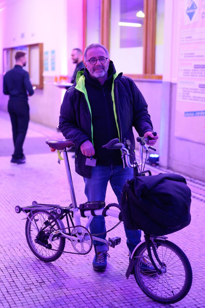 On vient au FabLab Charleroi à vélo! Inauguration du FabLab de Charleroi, événement d'entreprise par Aurore Delsoir photographe d'entreprise à Bruxelles et en Wallonie