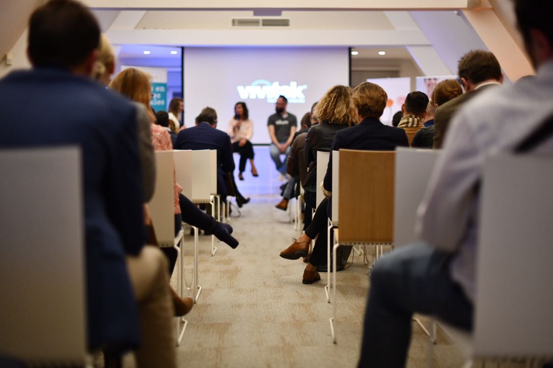 Conférence-débat à la Nuit des Entrepreneurs Inspirants (Brabant Wallon) Vue du public, Nuit des Entrepreneurs Inspirants (Brabant Wallon) par Aurore Delsoir photographe d'entreprise