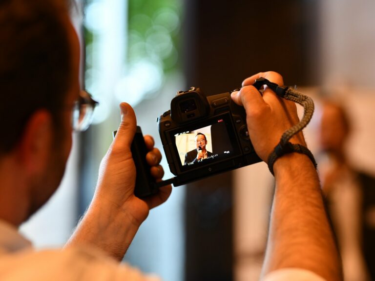 Le vidéaste You Move à la Nuit_Entrepreneurs_inspirants_Liège_Aurore_Delsoir_Photographe_Entreprise