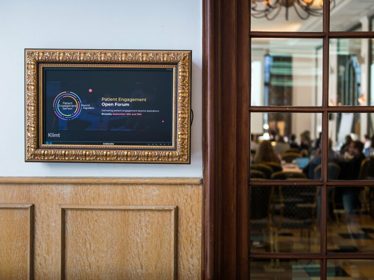 Descriptif du PEOF lors du reportage de l'événement à Bruxelles par Aurore Delsoir photographe événementiel