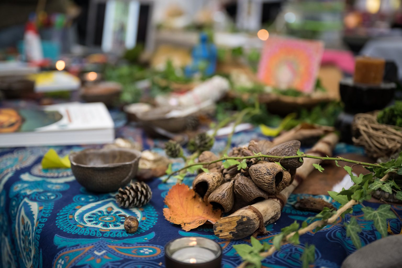 Détail d'un stand au Salon Côté Bine-Etre, Abbaye de Floreffe, reportage événementiel par Aurore Delsoir photographe événementiel