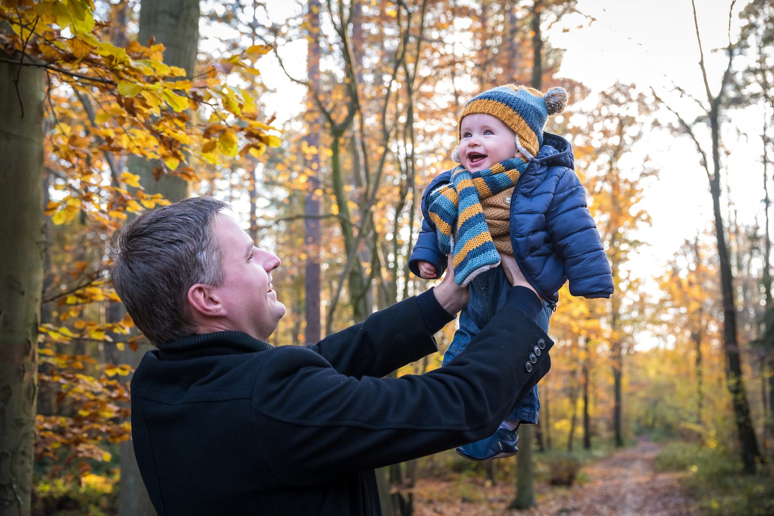 Ambroise Jacob et son papa Cyrille, portrait d'automne par Aurore Delsoir