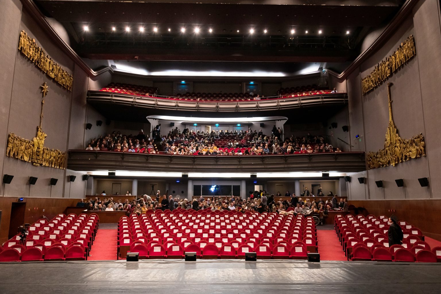 Théâtre Royal de Mons, remise de diplômes de la proclamation 2018-2019 de la FUCaM, par Aurore Delsoir Photographe Corporate