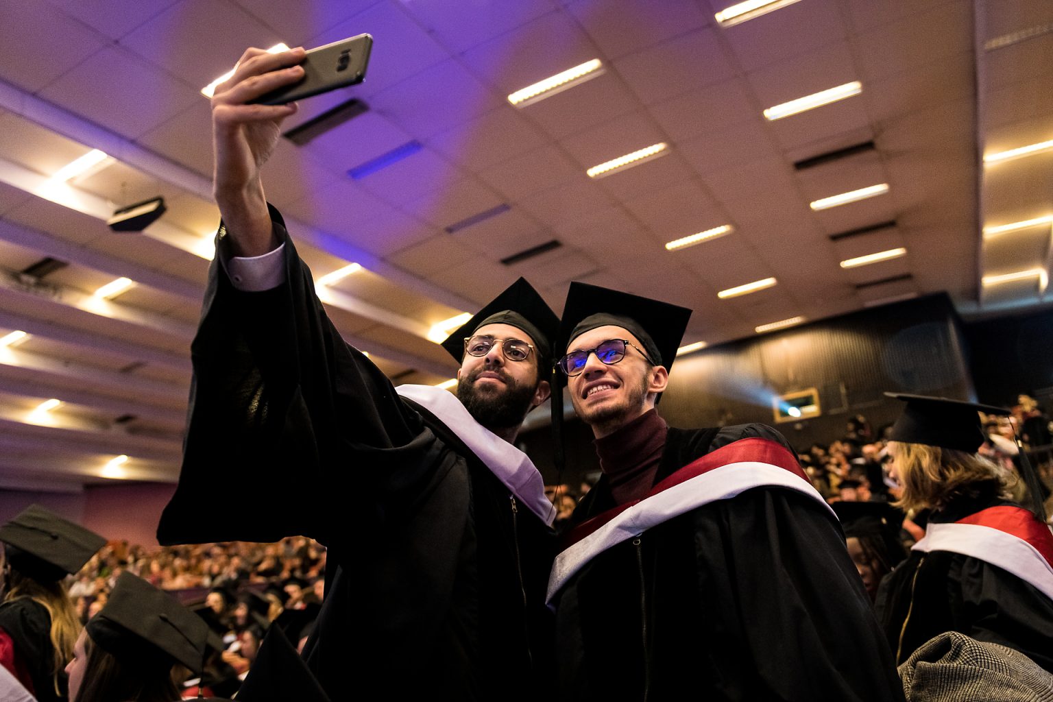 Photo d'un selfie, Proclamation de la promotion 2018-2019 de la Faculté de Droit (ULB) par Aurore Delsoir photographe corporate