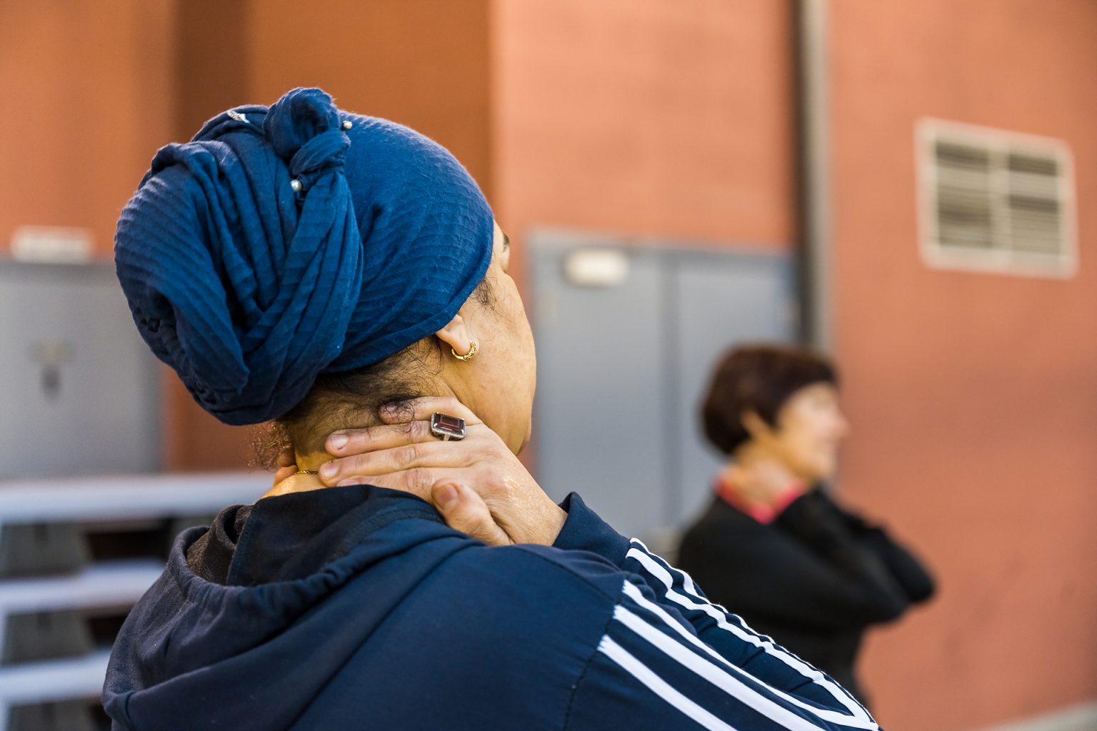 Séance de sport Hall Omnisport Charleroi, Travail sur la confiance en soi par la pratique sportive et la photographie, Aurore Delsoir Photographie