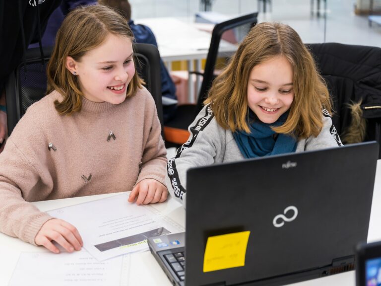 Atelier programmation à l'UDEC dans les locaux de l'A6K