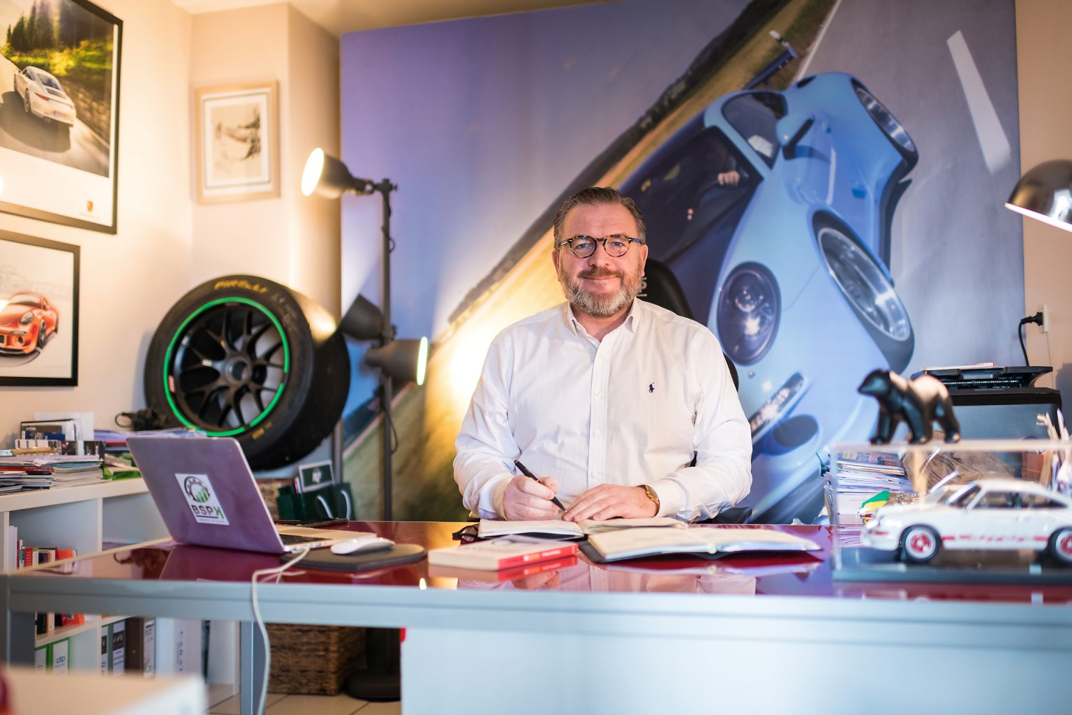 Henri Prévost CEO de BSPK à son bureau, portrait d'entrepreneur